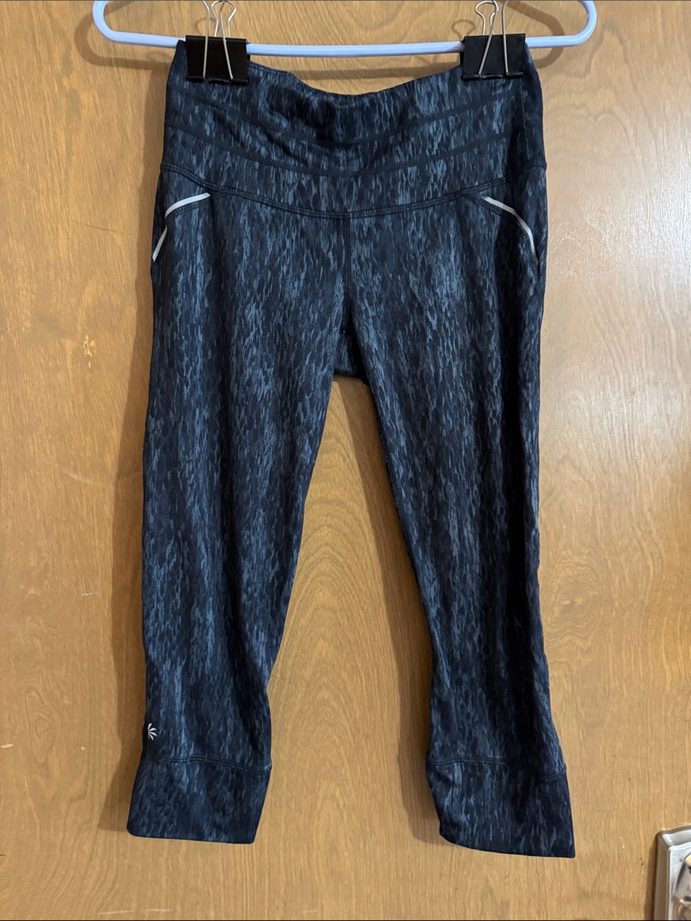 Athleta Black Heathered Capri-length Performance Leggings